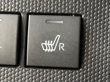 【シートヒーター】寒い日に重宝するシートヒーター!エアコンより早く温まってくれるので寒がりの人も安心ですね♪エアコンの温風は乾燥するから苦手、という方にもをおすすめです。