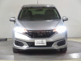 Hondaのデザインアイデンティティーの「ソリッド・ウイング・フェイス」を具現化しました。Hondaの象徴「H」マークを中心にフロントグリルからヘッドライトまでを1つのつながりとしてデザインしました。