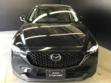 MAZDAを代表するフロントマスクで見るだけで走りを感じるデザインです