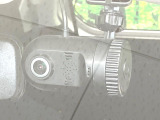 【ドライブレコーダー】ドライブレコーダー装備!走行中はもちろん、あおり運転や事故に遭遇した際、映像で記録し、万一のリスクに備えます。※記録用SDカードはお客様ご自身でご準備いただく必要があります。