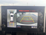 駐車をサポートするバックカメラ付き。ガイドラインが表示されるため、狭いスペースへの駐車も安心です。