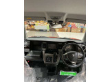 フロントガラスも広く視界が良くて運転しやすいです!!