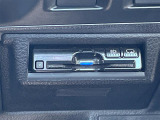 【ETC】有料道路を利用する際に料金所で停止することなく通過できる、ETC車載器(ノンストップ自動料金収受システム機器)が装備されています。セットアップを行うことで利用可能になります。