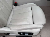 BMW Premium Selection 江戸川は、約20台の展示スペースがあり、常時新車拠店より厳選された認定中古車が続々と入庫しております。