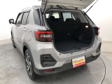 「使ってバック・・カードのポイントで月々の負担を軽減」。車種・年式によっては、対象外の車もあります。