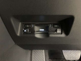 高速道路で便利な【ETC2.0】を装備しています。光ビーコン搭載で渋滞情報などナビゲーションと連動することで機能も充実いたします。他、観光施設に立ち寄るための高速料金割引サービス等もございます。