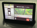 【360&deg;ビューモニター】専用のカメラにより、上から見下ろしたような視点で360度クルマの周囲を確認することができます☆死角部分も確認しやすく、狭い場所での切り返しや駐車もスムーズに行えます。