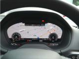 各モデルの情報がインプットされた専用テスターで過去の細かな不具合を確認し、モデルの各部位ごとに専用スペシャルツールを用いて整備します。