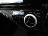 車内の温度管理に便利なオートエアコン☆