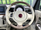 【純正革巻きステアリング】上質な革を使用することで、手にしっかり馴染みとても運転しやすいハンドルです♪