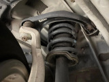 お車を安心してお乗りいただく為には、足回りの定期点検が欠かせません。サービスサポート(有償保証)では無料点検もご提供しており、安心のカーライフをお過ごしいただけるサポート体制が整っています。