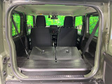 普段のお買い物や通勤、送迎等に十分な荷室スペースを確保しております。セカンドシートを倒すと、大きな荷物の積載も可能です♪