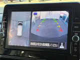 【アラウンドビューモニター】4つのカメラ映像を合成して上空から見下ろしているかのような映像をモニターして駐車をサポートします。