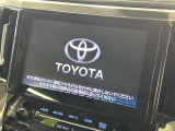 【純正10.5インチナビ】高級感とインパクトのある大画面ナビを装備。各種オーディオ操作はもちろん、スマホ連携もできる利便性の高いナビです♪