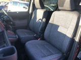 【運転席・助手席】です!実際お座りいただくのが分かりやすいと思いますので,ぜひお気軽にご来店ください♪状態もいいですよ☆
