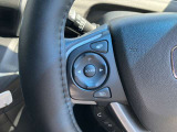 手元でナビの音量調整等が出来るのでナビの操作によるわき見運転を防止することが出来ます。
