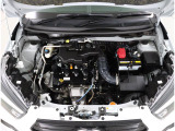 外装樹脂部分の黒さを復活させる『樹脂コーティング』や、車台下回りの錆止め『ラストナイザー』等も施工可能です!!車内を清潔に保つ為の『銅イオンコーティング』や『シートコーティング』等も施工可能です!