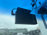 万が一の状況を映像と音声で記録する純正ドライブレコーダー搭載!!