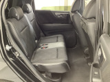 自社整備工場で点検整備をおこなってからお渡ししています。車検が残っている場合は『12ヶ月点検整備』を、車検整備付きの場合は『車検整備』をおこないます。整備費用は車両本体価格に含まれています。