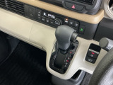 発進時から滑らかに加速する無段階変速のCVTはストップ&ゴーの多い街の中も快適です