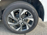 2025年製のYOKOHAMAタイヤが装着されています。