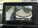 狭い道でのすれ違い、左側のガードレールや側溝が見えないと不安になりませんか?アラウンドビューモニターならバックカメラに加え、発進時に前方や周囲の確認、すれ違い時の助手席側下方の確認も出来て安心です♪