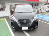 希望ナンバーや保証期間を延ばす延長保証などもございます。詳しくはスタッフまでお問い合わせください。