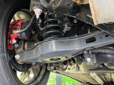 お車を安心してお乗りいただく為には、足回りの定期点検が欠かせません。サービスサポート(有償保証)では無料点検もご提供しており、安心のカーライフをお過ごしいただけるサポート体制が整っています。