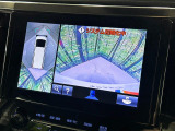 【パノラミックビューモニター】専用のカメラにより、上から見下ろしたような視点で360度クルマの周囲を確認することができます☆死角部分も確認しやすく、狭い場所での切り返しや駐車もスムーズに行えます。