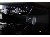 USB入力端子ついています!Apple CarPlayや、Android Autoに接続可能で、音楽再生やスマホのナビ機能が使用できます♪