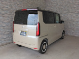 オプションになりますが、ボディーコーティングもご用意しております。新車の輝きに近づき、洗車などのお手入れも楽になりますよ。