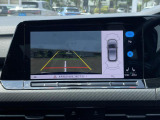 前後パーキングセンサー&リアビューカメラで、車庫入れも安心です。パーキングセンサーは音だけでなくモニターで接近情報を確認出来てより安心です。