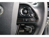 レーダークルーズコントロールには全車速追従機能を搭載し、ミリ波レーダーと単眼カメラで先行車を認識し、車速に応じた車間距離を保ちながら先行車に追従し、ドライバーの運転負荷を軽減します。