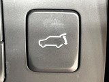 【パワーバックドア】スマートキーや運転席のボタンを押すだけでリアゲートが自動で開閉します!荷物を持っている時や、高い位置にあるバックドアを閉める際に便利な機能です♪