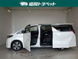 両側パワースライドドア付きだから、狭い駐車スペースなどでの 乗り降りラクラク!小さなお子さまのいるご家庭には嬉しい装備。
