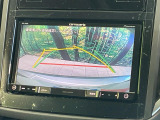【バックカメラ】駐車時に後方がリアルタイム映像で確認できます。大型商業施設や立体駐車場での駐車時や、夜間のバック時に大活躍!運転スキルに関わらず、今や必須となった装備のひとつです!