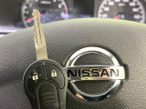 【キーレス】少し離れた場所からでもボタン一つでドアの開錠・施錠ができるのでとっても便利!ドアの鍵穴周りに傷をつけることもありません♪
