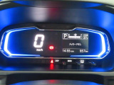 燃費のいい運転をするとイルミネーションがブルーからグリーンへ変化します。楽しくエコドライブできます。