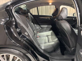 後席もしっかりとスペースを確保しているのでゆったりとご乗車できます♪