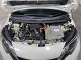 【エンジンルーム】エンジンの調子は良好です!ご納車前にはしっかりとオイル交換・その他油種類の点検補充をさせて頂きます。また、ガリバーでは修復歴のある車は販売いたしません。