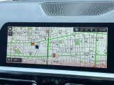 ●純正ナビ:一体感のあるナビは、高級感ある車内を演出してくれます。Bluetooth再生などオーディオ機能も充実しておりますので、運転もより楽しめます♪