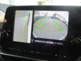 スイッチ操作により、「トップビュー」「フロントビュー」「サイドブラインドビュー」を切り替えが可能です。