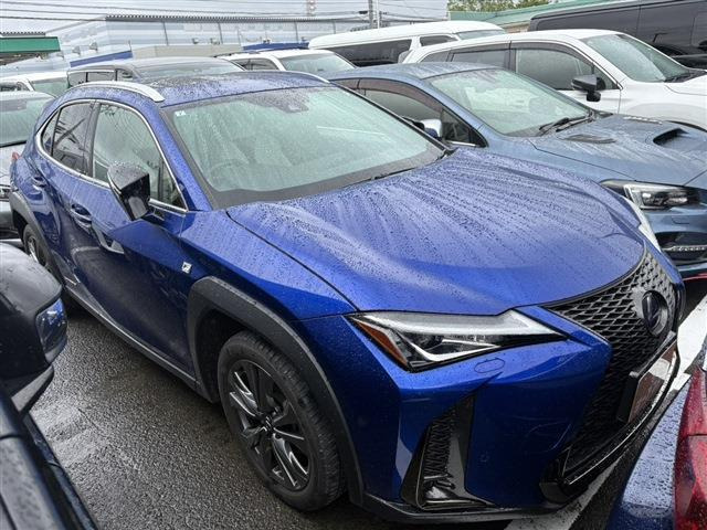 UX 250h Fスポーツ 4WD 禁煙車 ベンチレーション サンルーフ