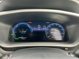 スッキリしたデザインのメーターは運転時の視線移動が少なくて済むので、安全性にも一役かってくれます。