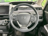 【純正革巻きステアリング】上質な革を使用することで、手にしっかり馴染みとても運転しやすいハンドルです♪