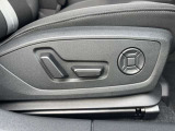 ●電動シート『車両の座席を電動で調整できます。ドライバーや乗客がボタンを押すことで、シートの前後、上下、背もたれの角度などを簡単に調整できます』個々の体型や好みに合わせた快適な座り心地を実現できます。