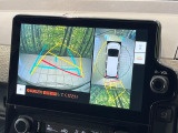 【パノラミックビューモニター】専用のカメラにより、上から見下ろしたような視点で360度クルマの周囲を確認することができます☆死角部分も確認しやすく、狭い場所での切り返しや駐車もスムーズに行えます。