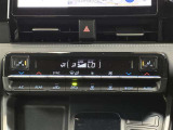 ●デュアルオートエアコン●!運転席と助手席で、それぞれお好みに合わせて温度設定が行えます♪