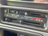 寒い冬も暑い夏も全席に快適な空調を届けてくれる、ダイヤル式エアコンを装備♪