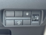 SRSサイド、カーテンエアバックや、衝突被害軽減ブレーキ、踏み間違い衝突防止アシスト、車線逸脱警報、先行車発進お知らせ機能などその他安全機能も多数揃ってます☆安全運転は心がけてくださいね!